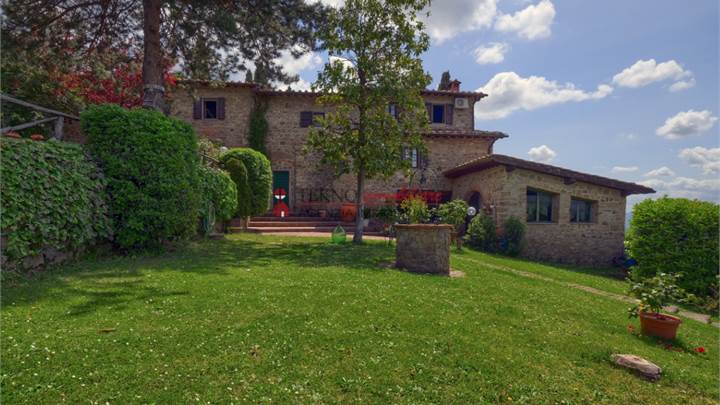 Casale tipico toscano