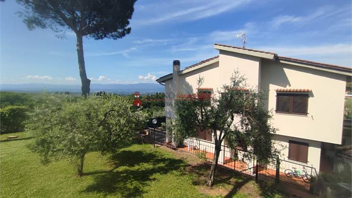PIETRAPIANA VILLETTA LIBERA SU 3 LATI CON GIARDINO