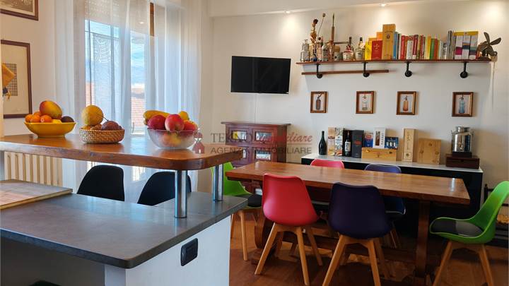 Appartamento ultimo piano 4 vani con garage e cantina